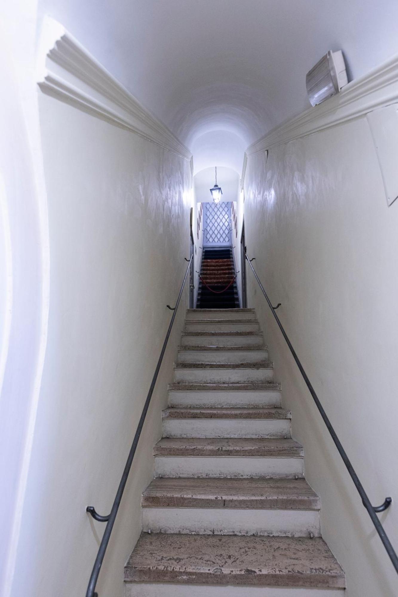 Apartment Barberini Close To Fontana Di Trevi Rom