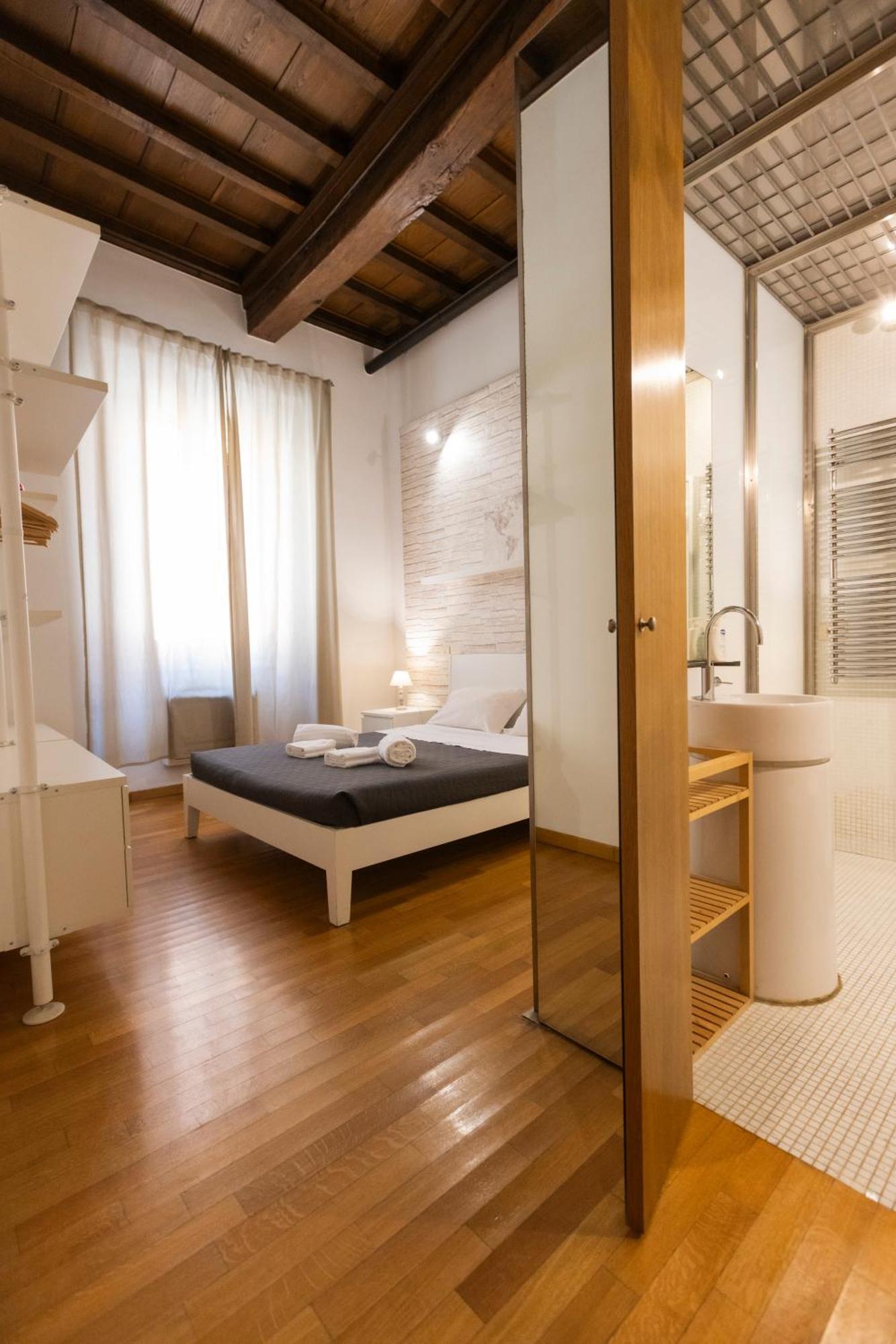 Barberini Apt Close To Fontana Di Trevi